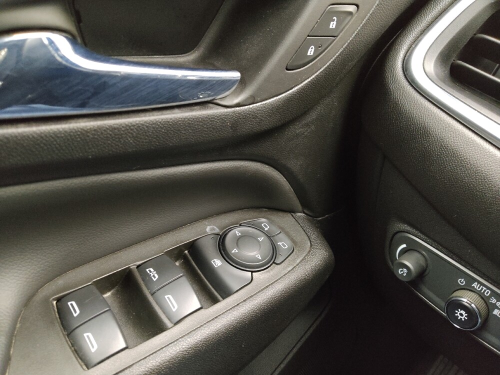 2023 Chevrolet Equinox in St. Louis, MO 63136 - 18131329 27