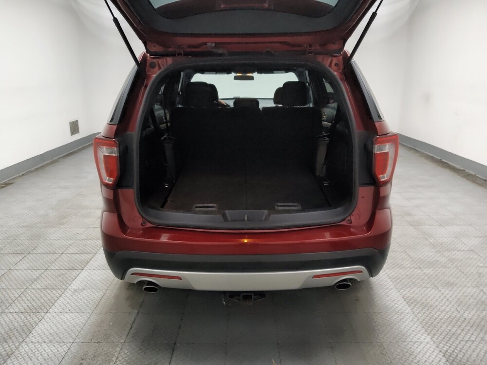 2017 Ford Explorer in Lombard, IL 60148 - 18131332 29