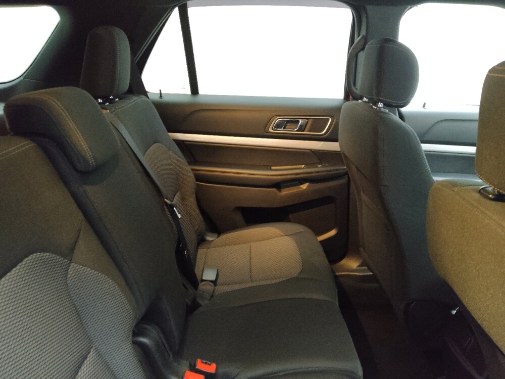 2017 Ford Explorer in Lombard, IL 60148 - 18131332 19