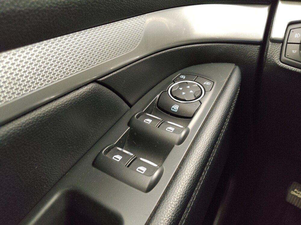 2017 Ford Explorer in Lombard, IL 60148 - 18131332 27