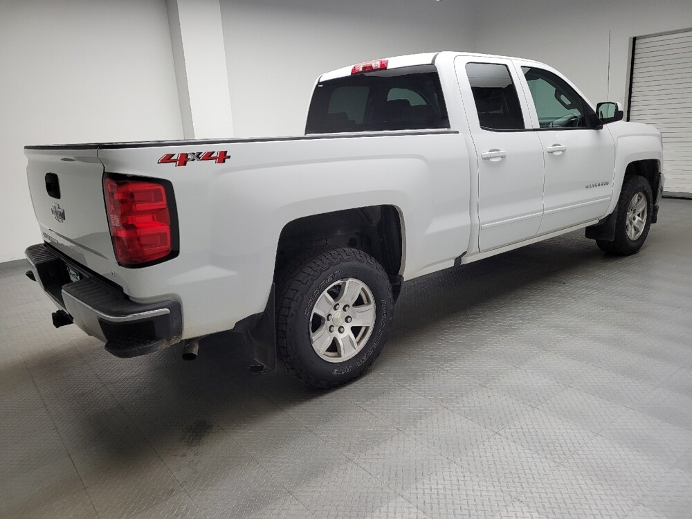 2018 Chevrolet Silverado 1500 in Taylor, MI 48180 - 18131342 10