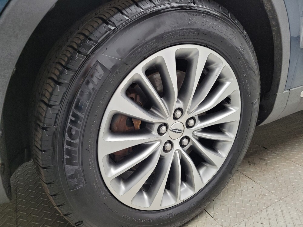 2016 Lincoln MKX in Grand Rapids, MI 49508 - 18131343 31