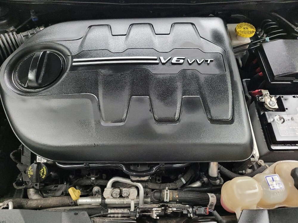 2019 Jeep Cherokee in Taylor, MI 48180 - 18131344 30