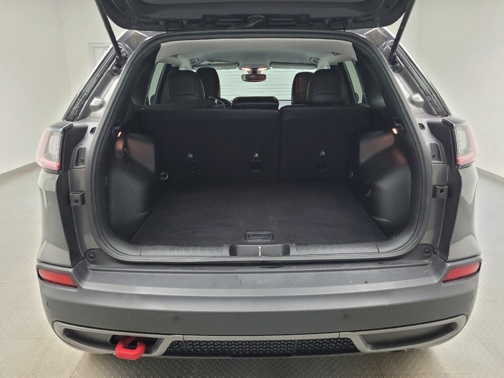 2019 Jeep Cherokee in Taylor, MI 48180 - 18131344 29