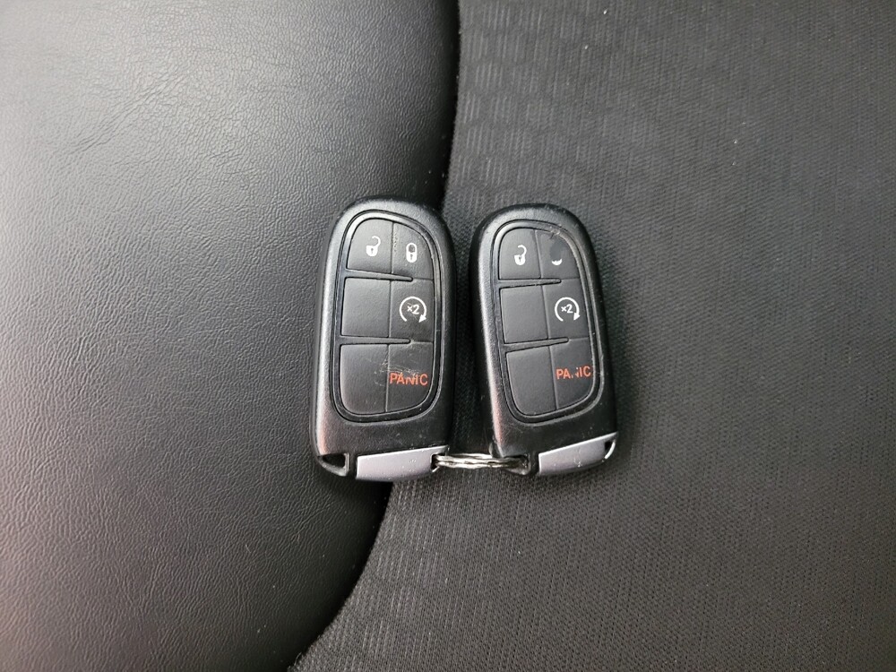 2019 Jeep Cherokee in Taylor, MI 48180 - 18131344 32