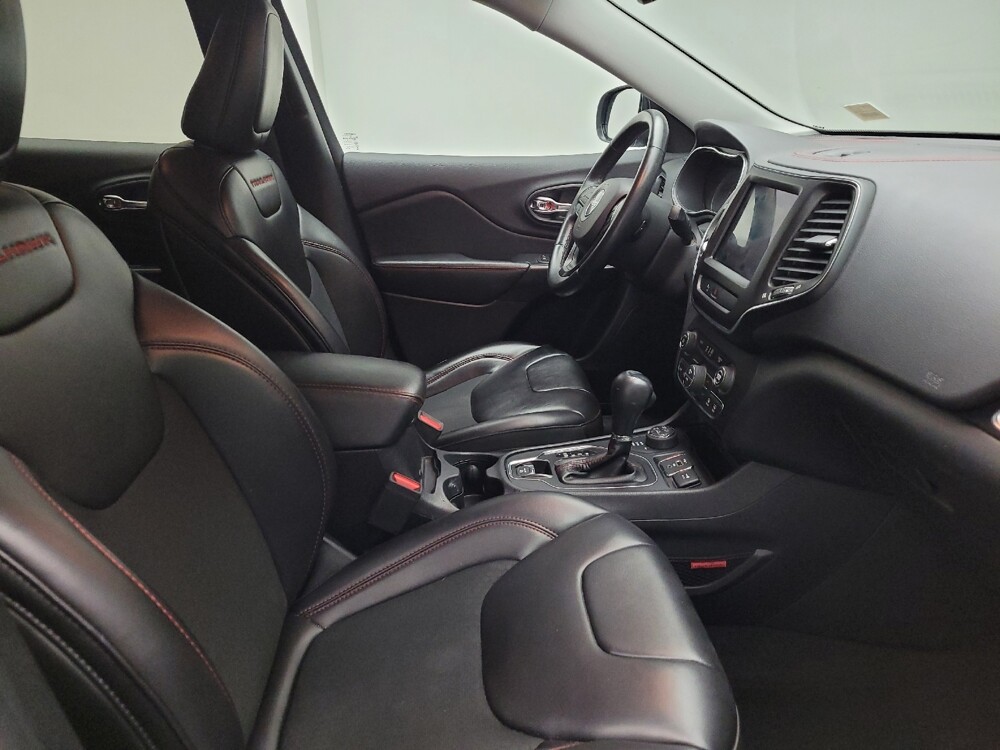 2019 Jeep Cherokee in Taylor, MI 48180 - 18131344 21