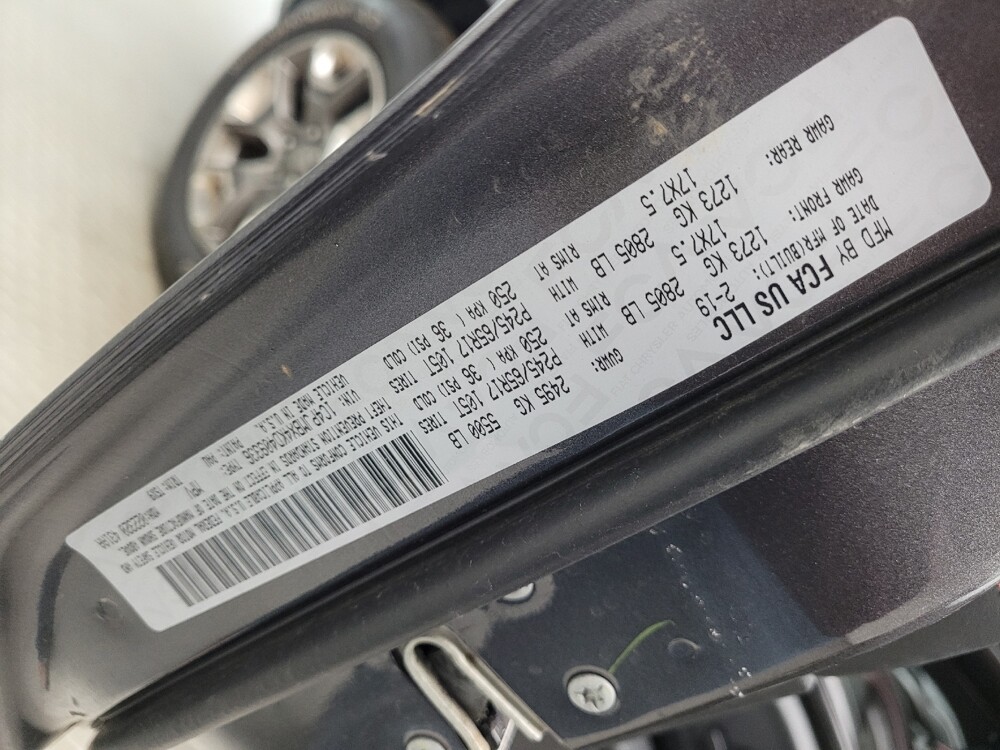 2019 Jeep Cherokee in Taylor, MI 48180 - 18131344 33