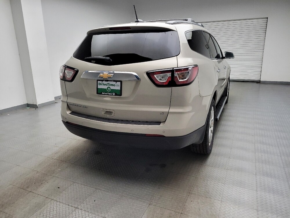 2017 Chevrolet Traverse in Taylor, MI 48180 - 18131345 7