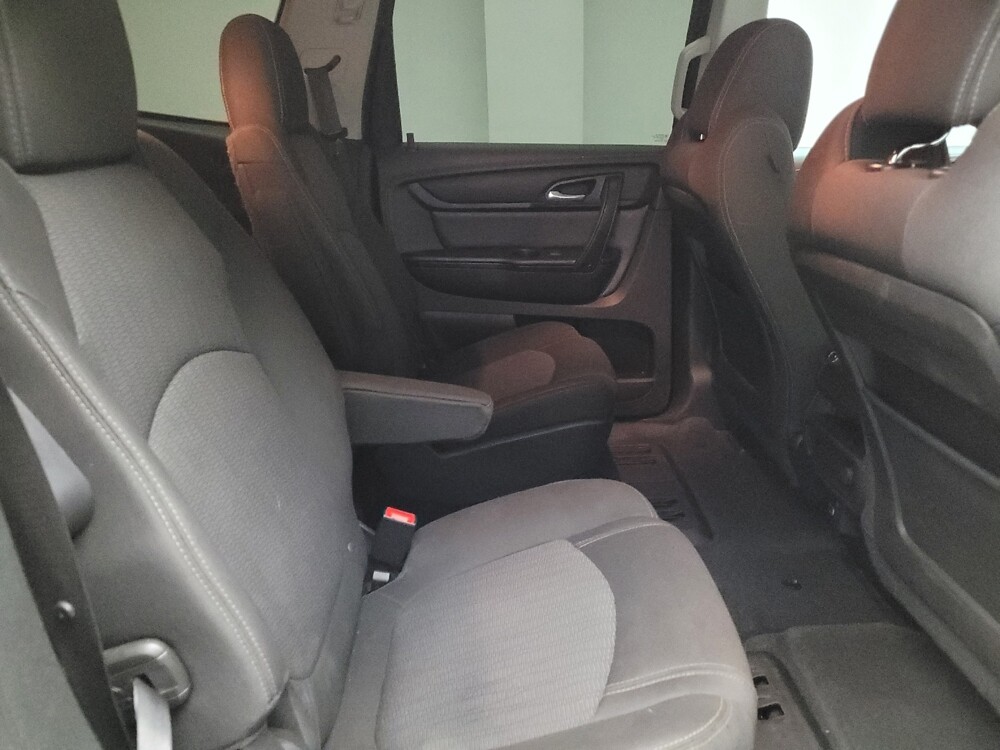 2017 Chevrolet Traverse in Taylor, MI 48180 - 18131345 19