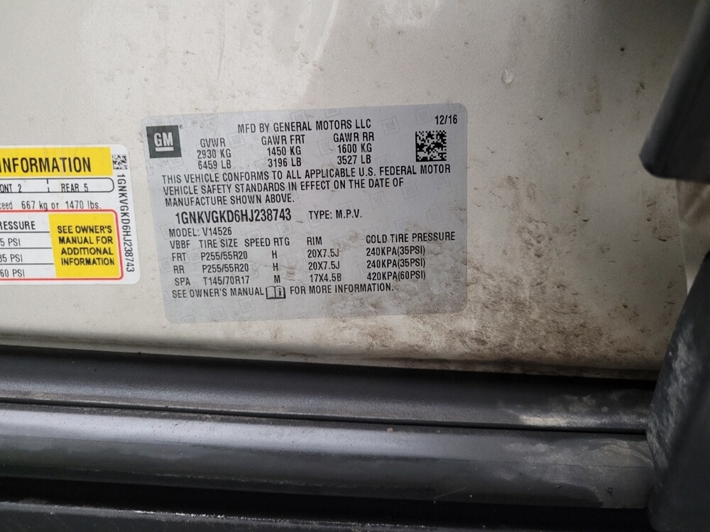 2017 Chevrolet Traverse in Taylor, MI 48180 - 18131345 33