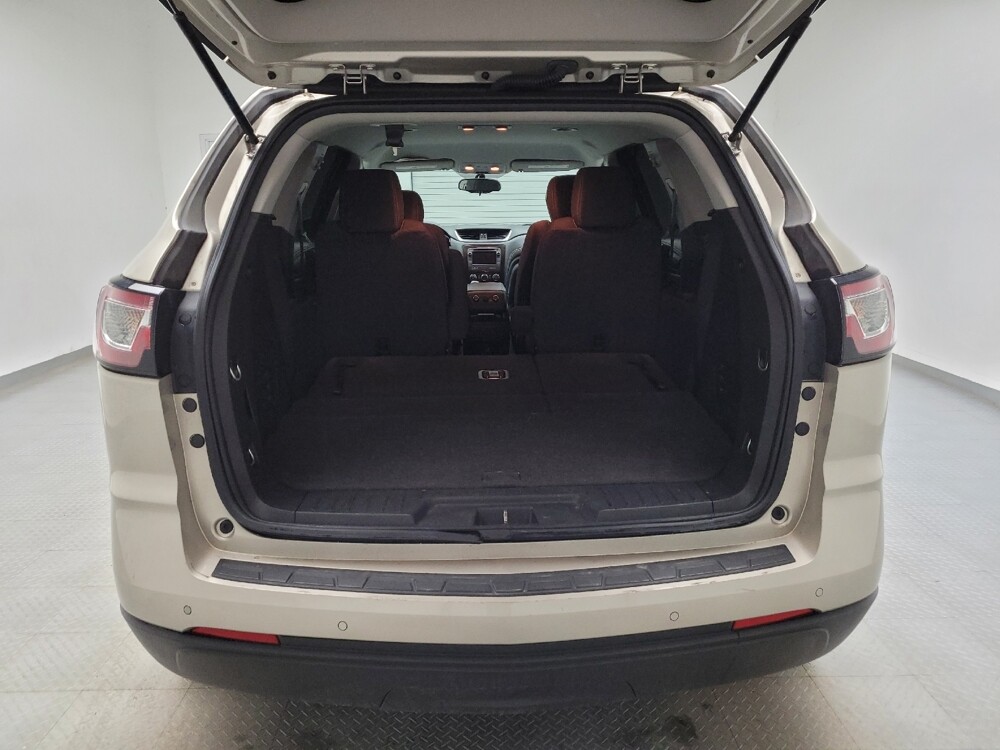 2017 Chevrolet Traverse in Taylor, MI 48180 - 18131345 29