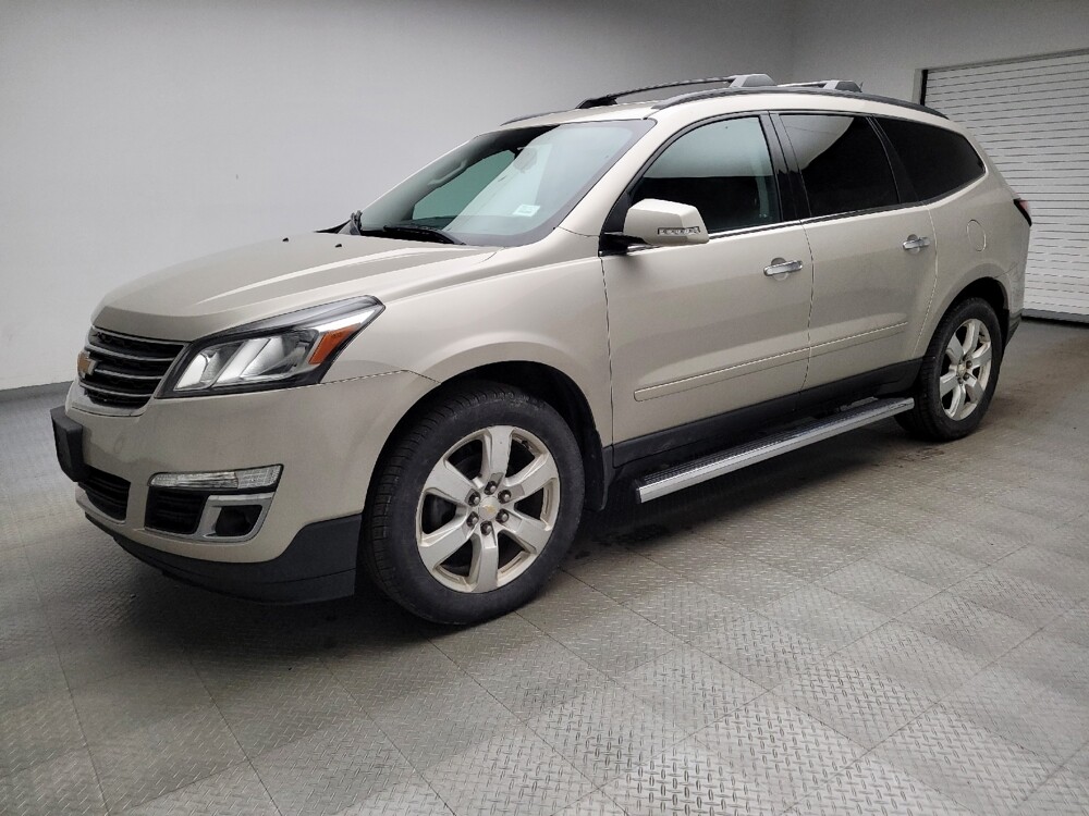 2017 Chevrolet Traverse in Taylor, MI 48180 - 18131345 2