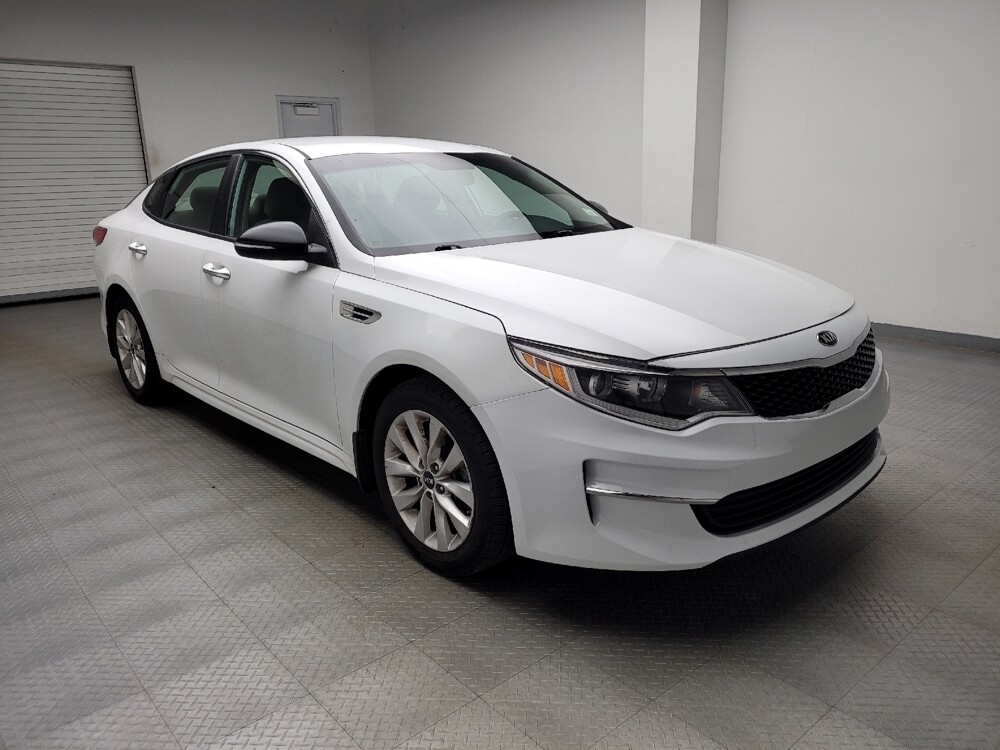 2018 Kia Optima in Grand Rapids, MI 49508 - 18131346 13