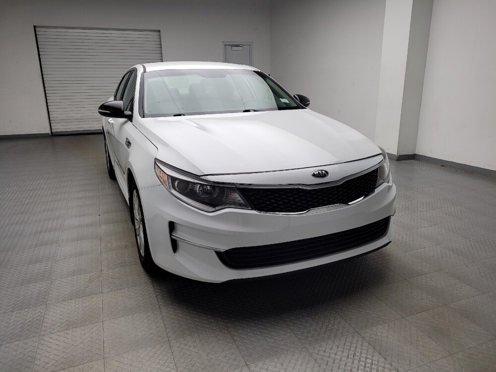 2018 Kia Optima in Grand Rapids, MI 49508 - 18131346 14