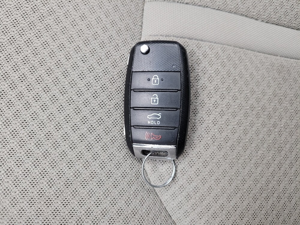 2018 Kia Optima in Grand Rapids, MI 49508 - 18131346 32