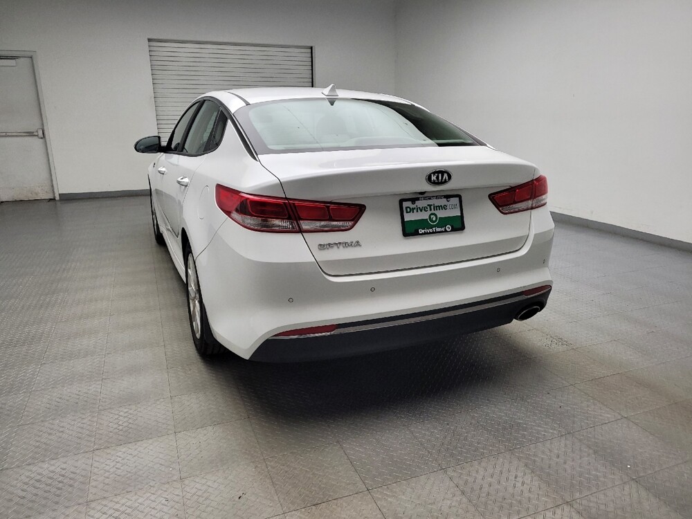 2018 Kia Optima in Grand Rapids, MI 49508 - 18131346 6