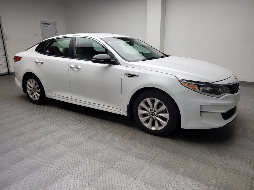 2018 Kia Optima in Grand Rapids, MI 49508 - 18131346 11