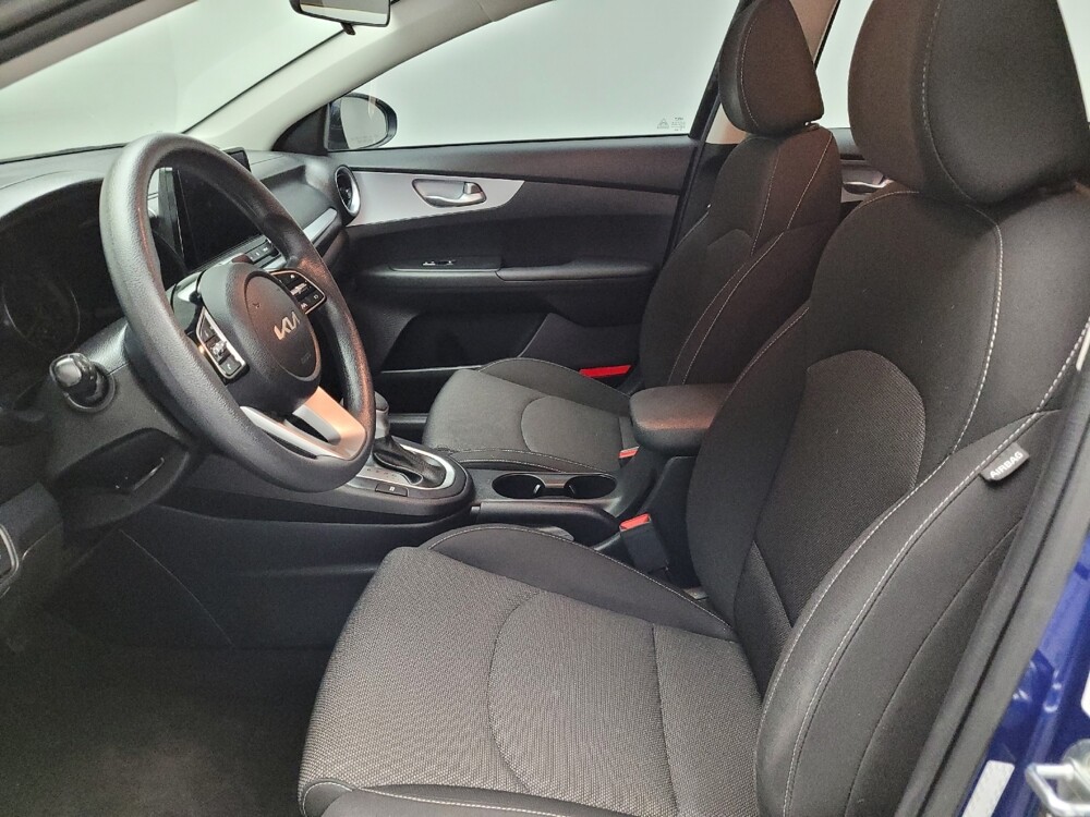 2023 Kia Forte in Taylor, MI 48180 - 18131352 17