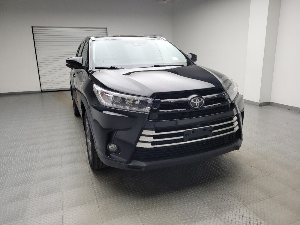 2018 Toyota Highlander in Eastpointe, MI 48021 - 18131353 14