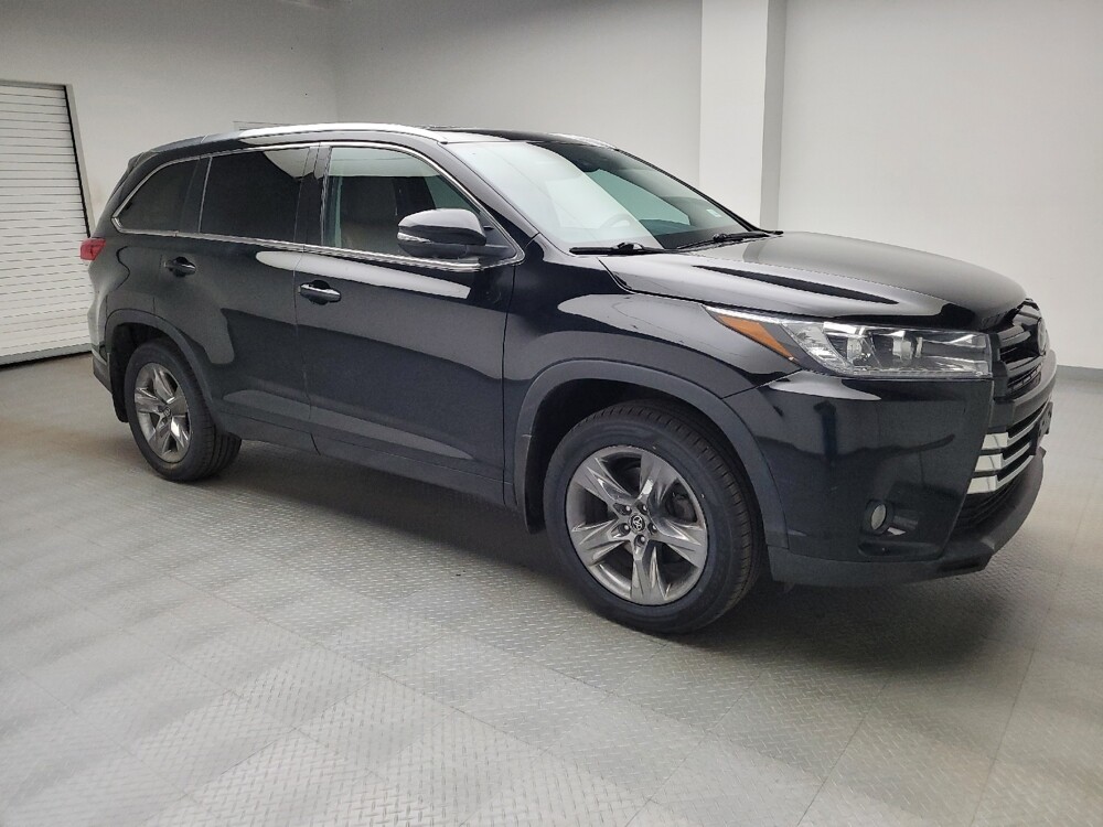 2018 Toyota Highlander in Eastpointe, MI 48021 - 18131353 11