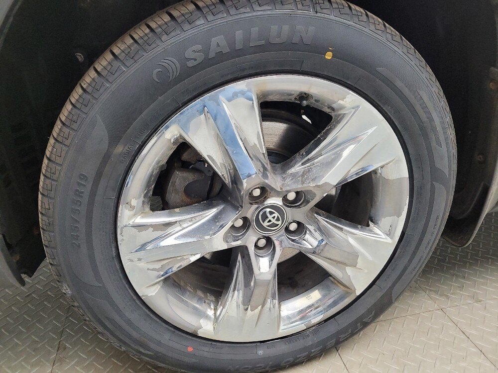 2018 Toyota Highlander in Eastpointe, MI 48021 - 18131353 31