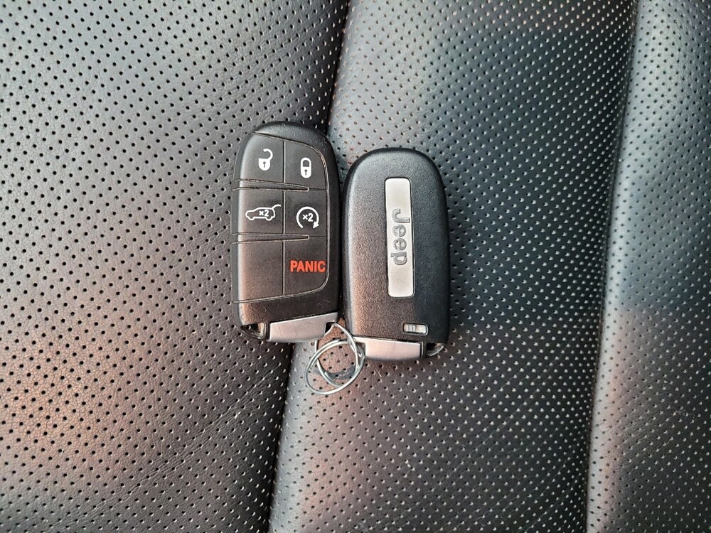 2021 Jeep Grand Cherokee in Taylor, MI 48180 - 18131354 32