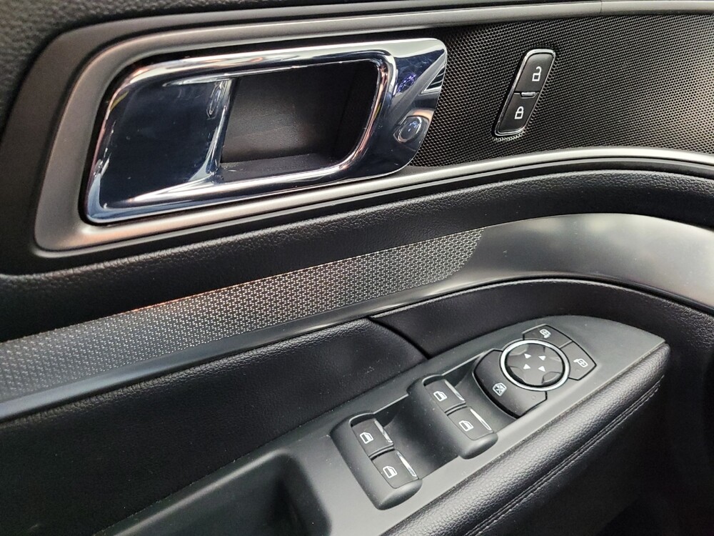 2018 Ford Explorer in Grand Rapids, MI 49508 - 18131358 27