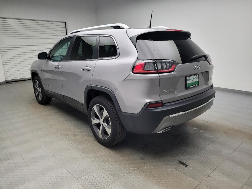 2019 Jeep Cherokee in Grand Rapids, MI 49508 - 18131359 5