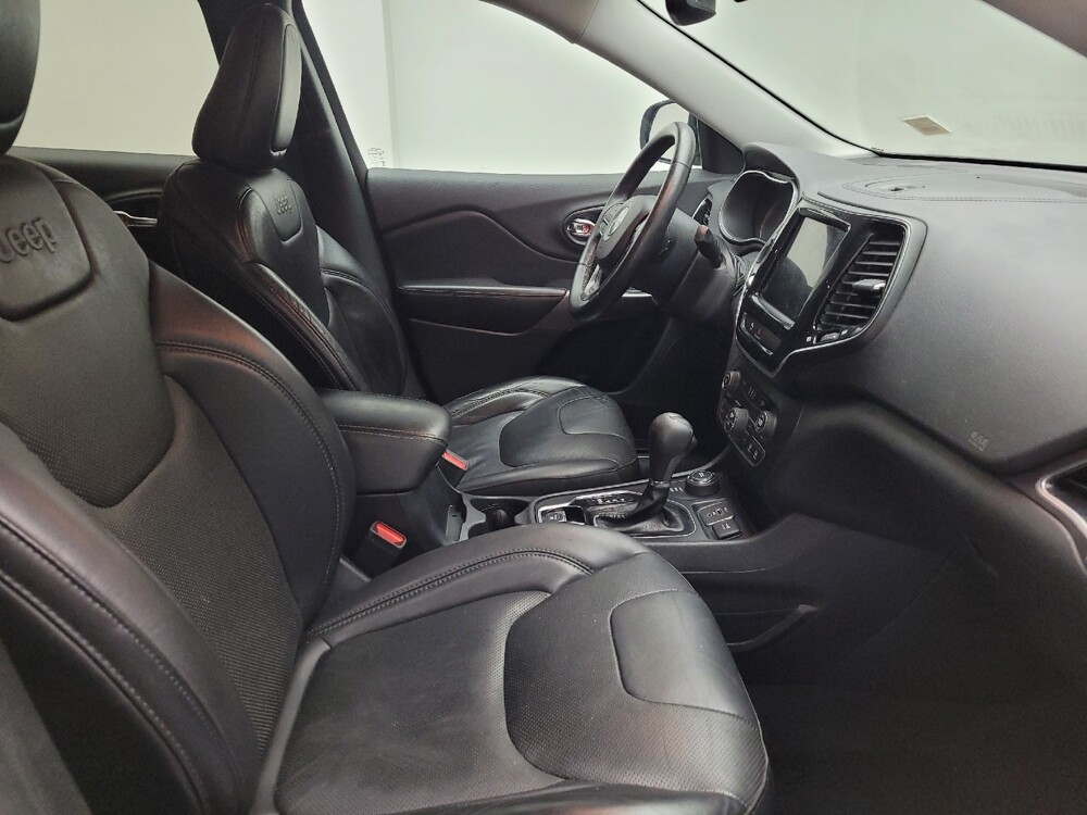 2019 Jeep Cherokee in Grand Rapids, MI 49508 - 18131359 21