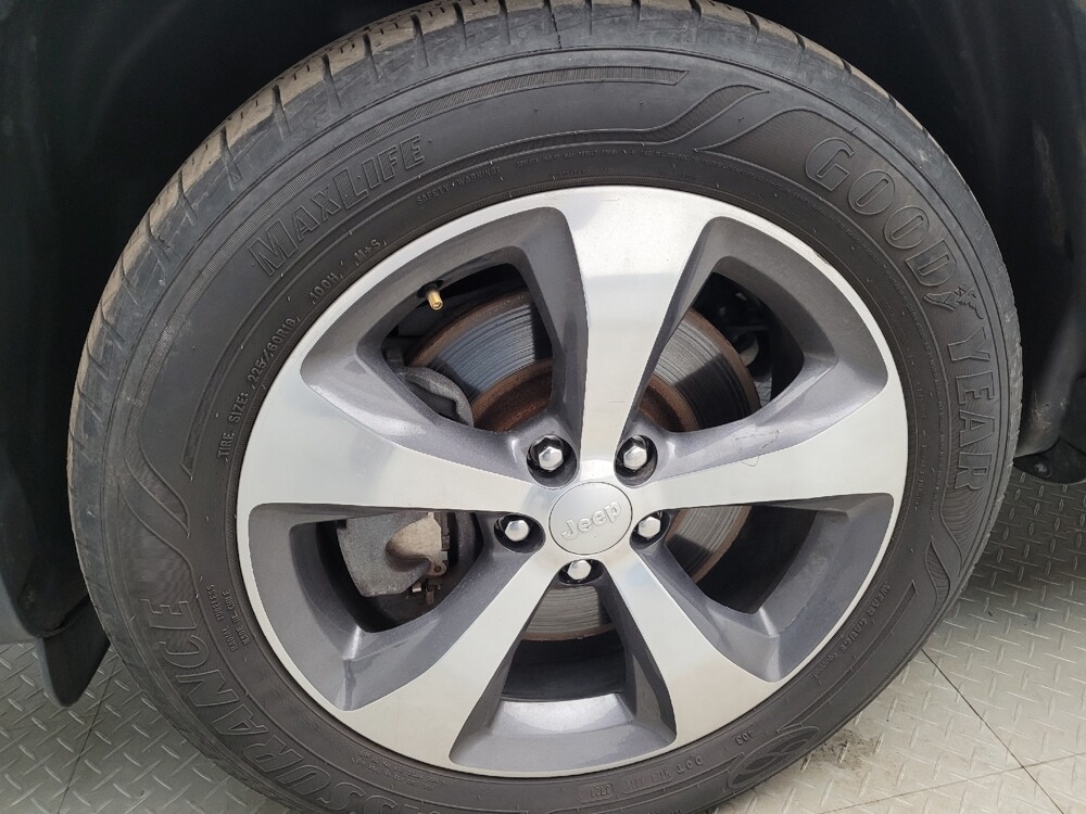 2019 Jeep Cherokee in Grand Rapids, MI 49508 - 18131359 31