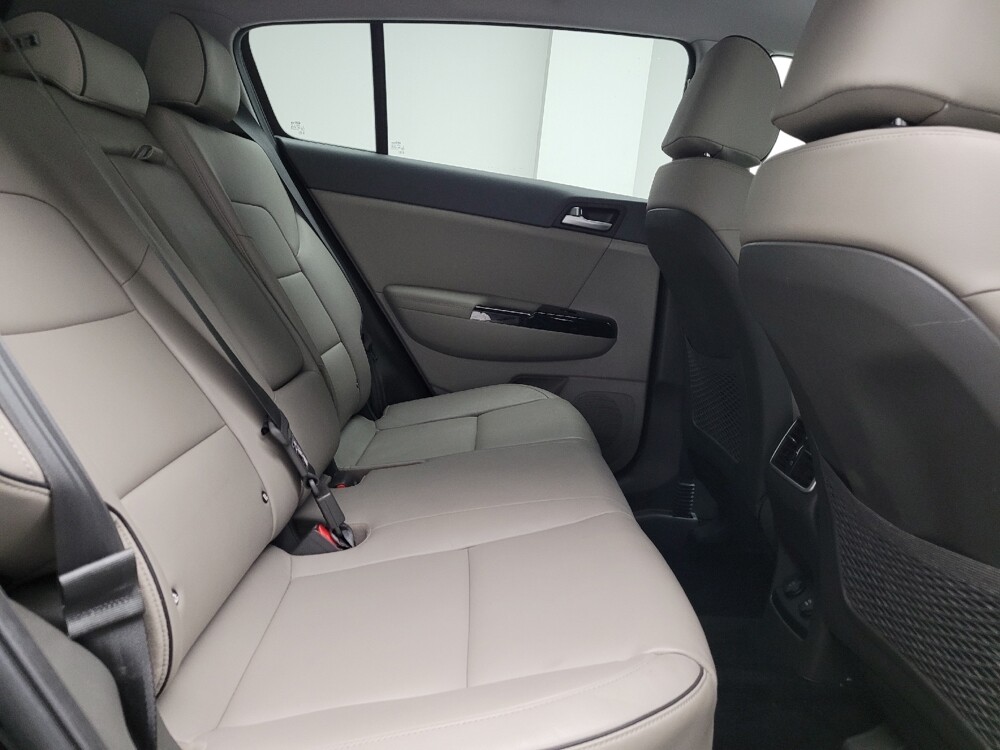 2019 Kia Sportage in Taylor, MI 48180 - 18131361 19