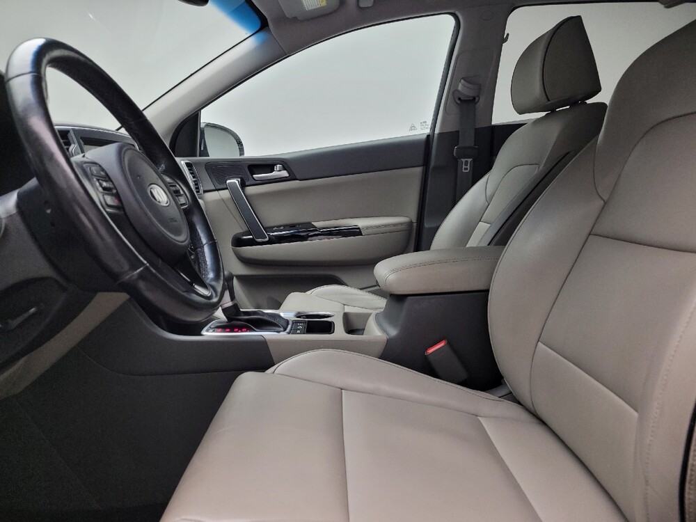 2019 Kia Sportage in Taylor, MI 48180 - 18131361 17