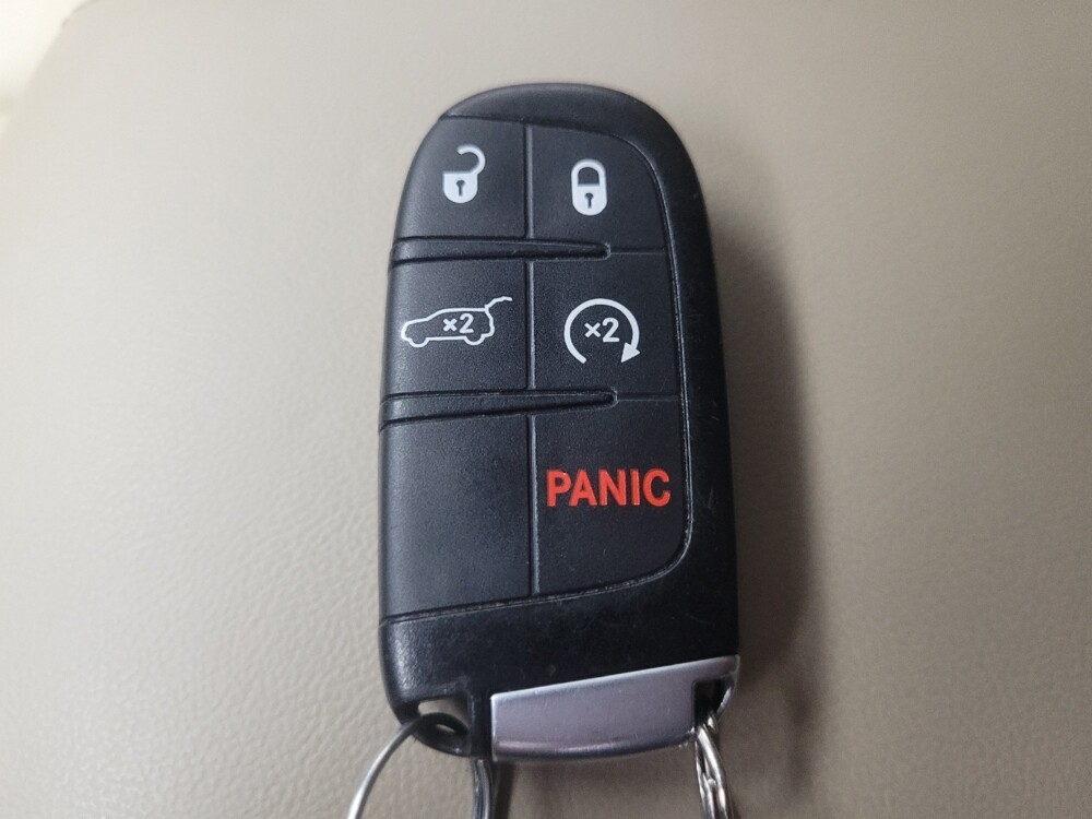 2019 Jeep Grand Cherokee in Highland, IN 46322 - 18131362 32