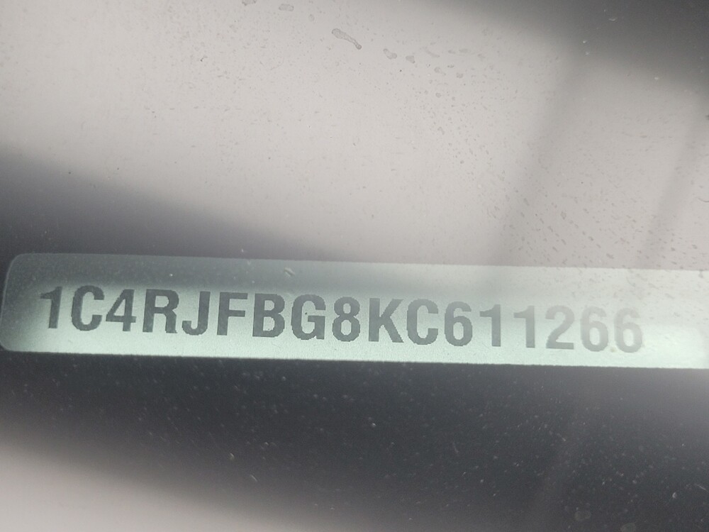2019 Jeep Grand Cherokee in Highland, IN 46322 - 18131362 33