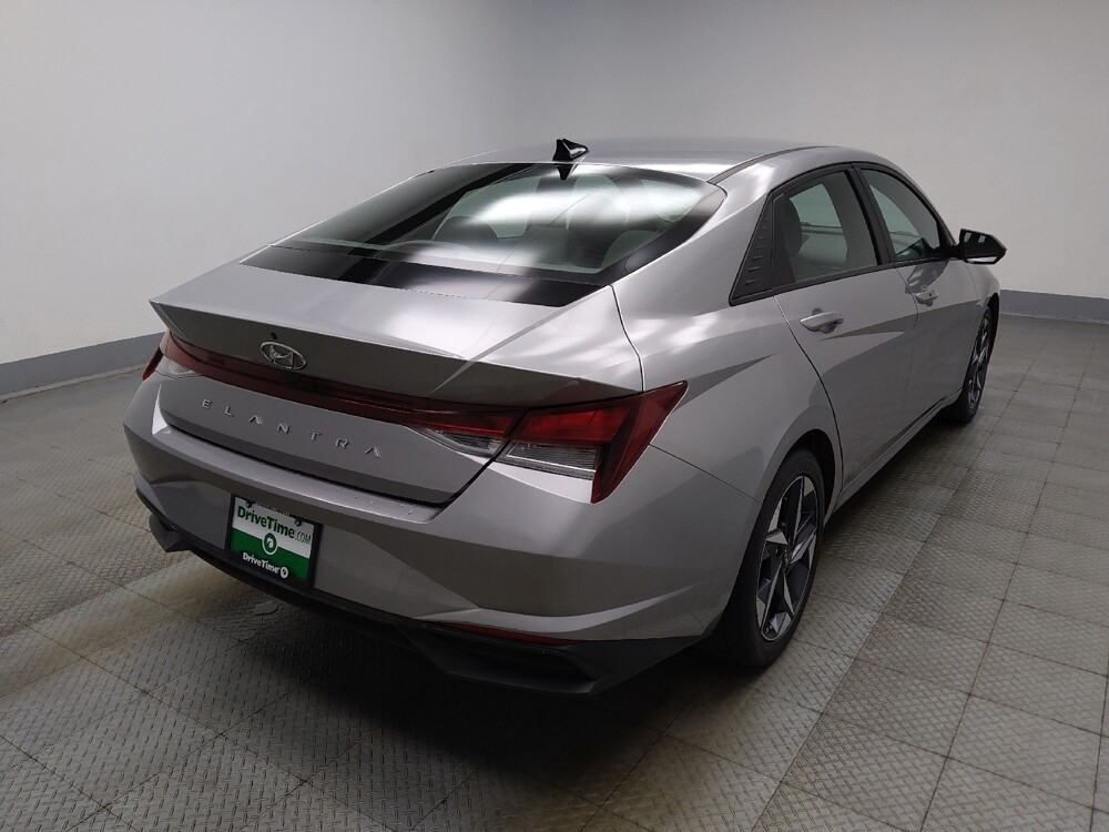 2023 Hyundai Elantra in Ft Wayne, IN 46805 - 18131365 9