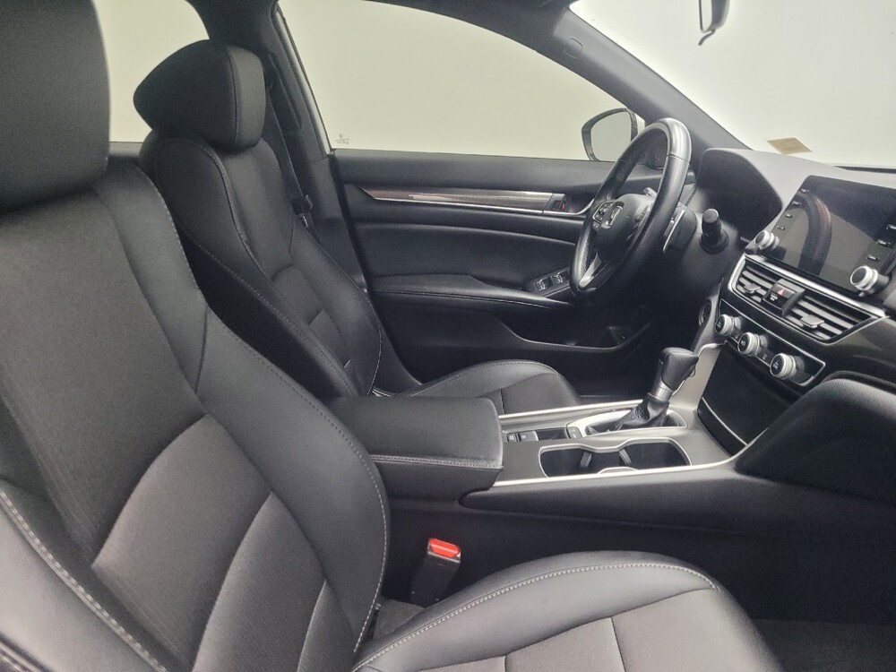 2020 Honda Accord in Indianapolis, IN 46219 - 18131367 17