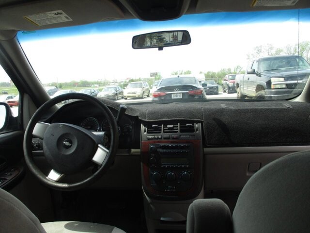 2006 Chevrolet Uplander in Oak Grove, MO 64075 - 18131375 10