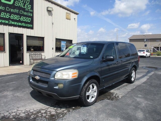 2006 Chevrolet Uplander in Oak Grove, MO 64075 - 18131375 12