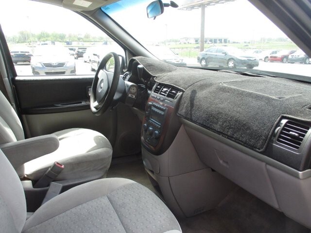 2006 Chevrolet Uplander in Oak Grove, MO 64075 - 18131375 9