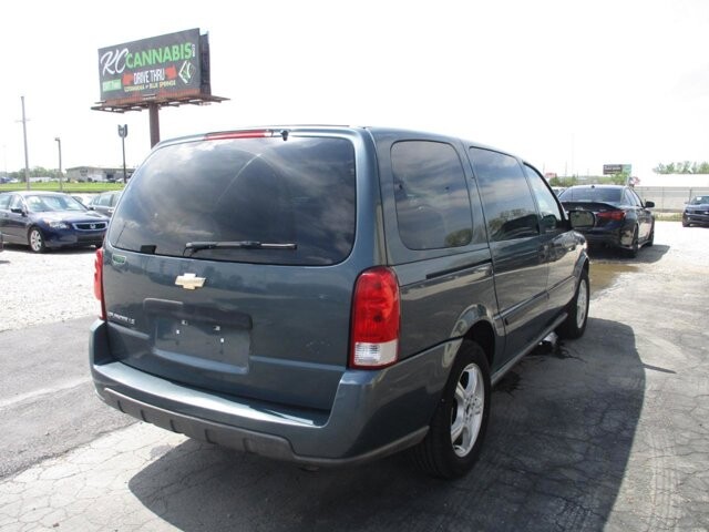 2006 Chevrolet Uplander in Oak Grove, MO 64075 - 18131375 4