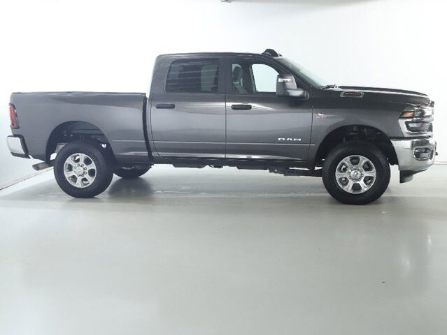 2025 RAM 2500 in Bedford, OH 44146 - 18131377 11