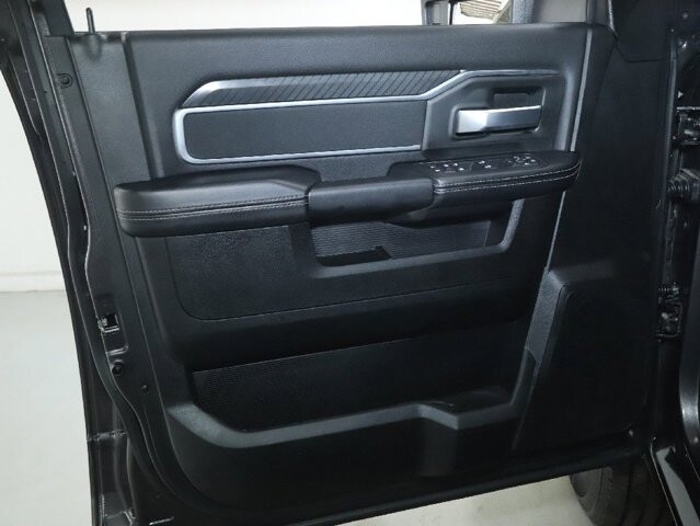 2025 RAM 2500 in Bedford, OH 44146 - 18131377 15