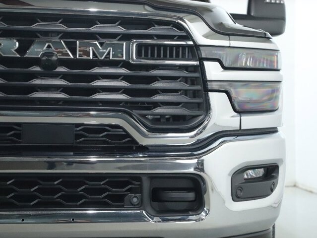 2025 RAM 2500 in Bedford, OH 44146 - 18131377 7