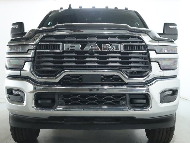 2025 RAM 2500 in Bedford, OH 44146 - 18131377 5