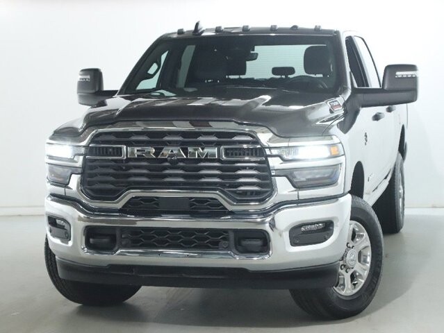 2025 RAM 2500 in Bedford, OH 44146 - 18131377 3