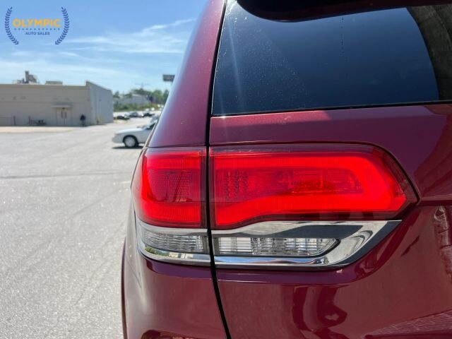 2015 Jeep Grand Cherokee in Decatur, GA 30032 - 18131384 16