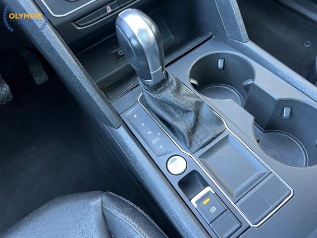 2019 Volkswagen Atlas in Decatur, GA 30032 - 18131387 32