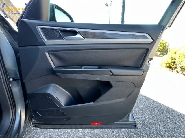 2019 Volkswagen Atlas in Decatur, GA 30032 - 18131387 50