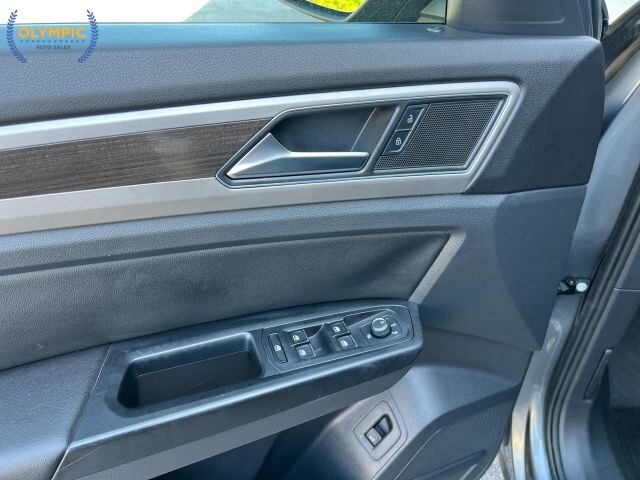 2019 Volkswagen Atlas in Decatur, GA 30032 - 18131387 34