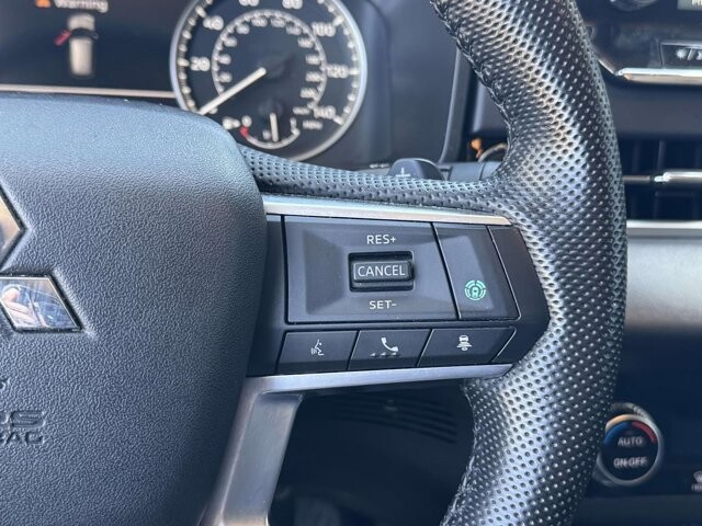 2023 Mitsubishi Outlander in Winchester, VA 22602 - 18131390 24